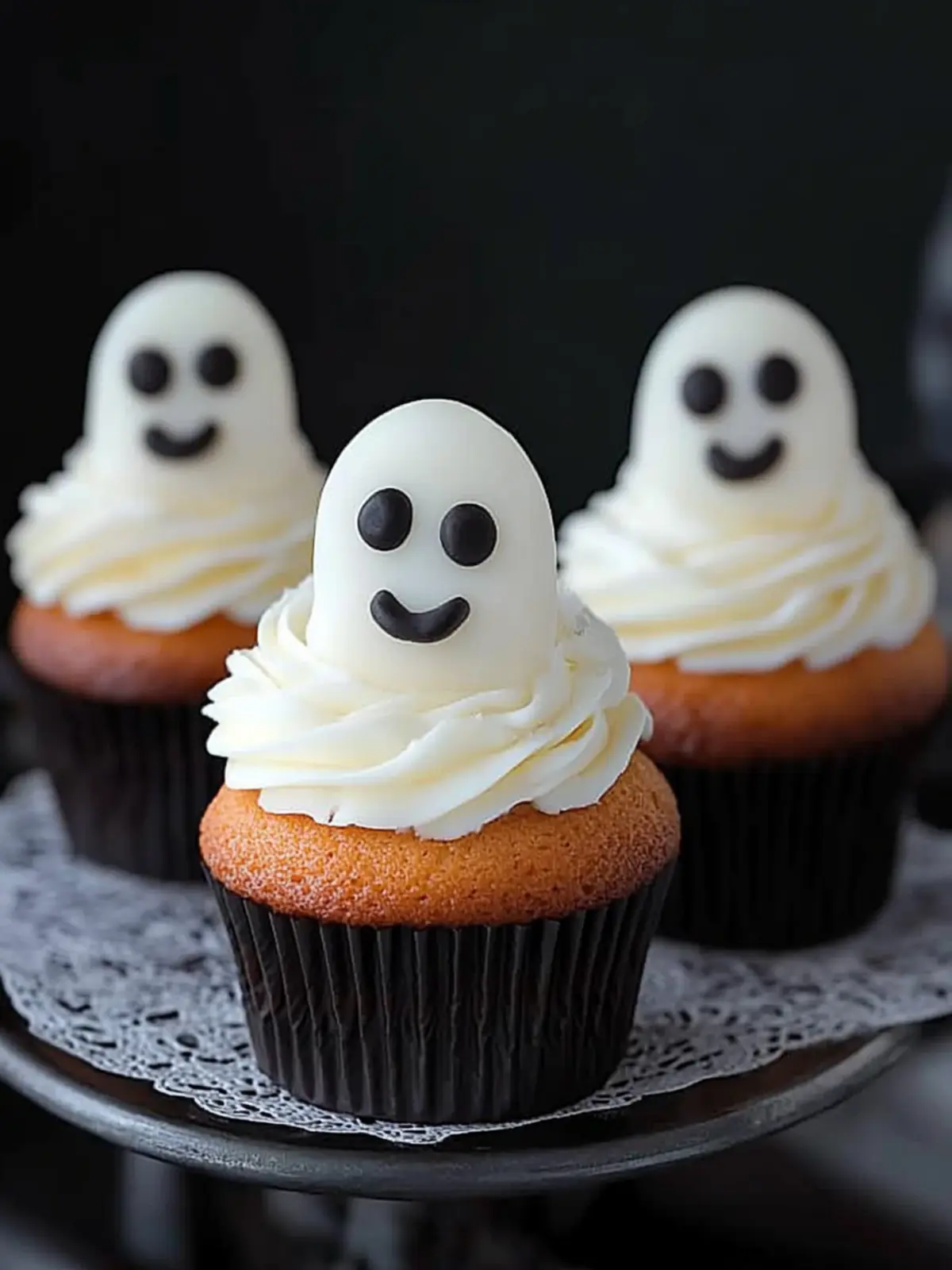 Spooktacular Ghost Cupcakes That Will Delight Everyone 4 Ghost Cupcakes